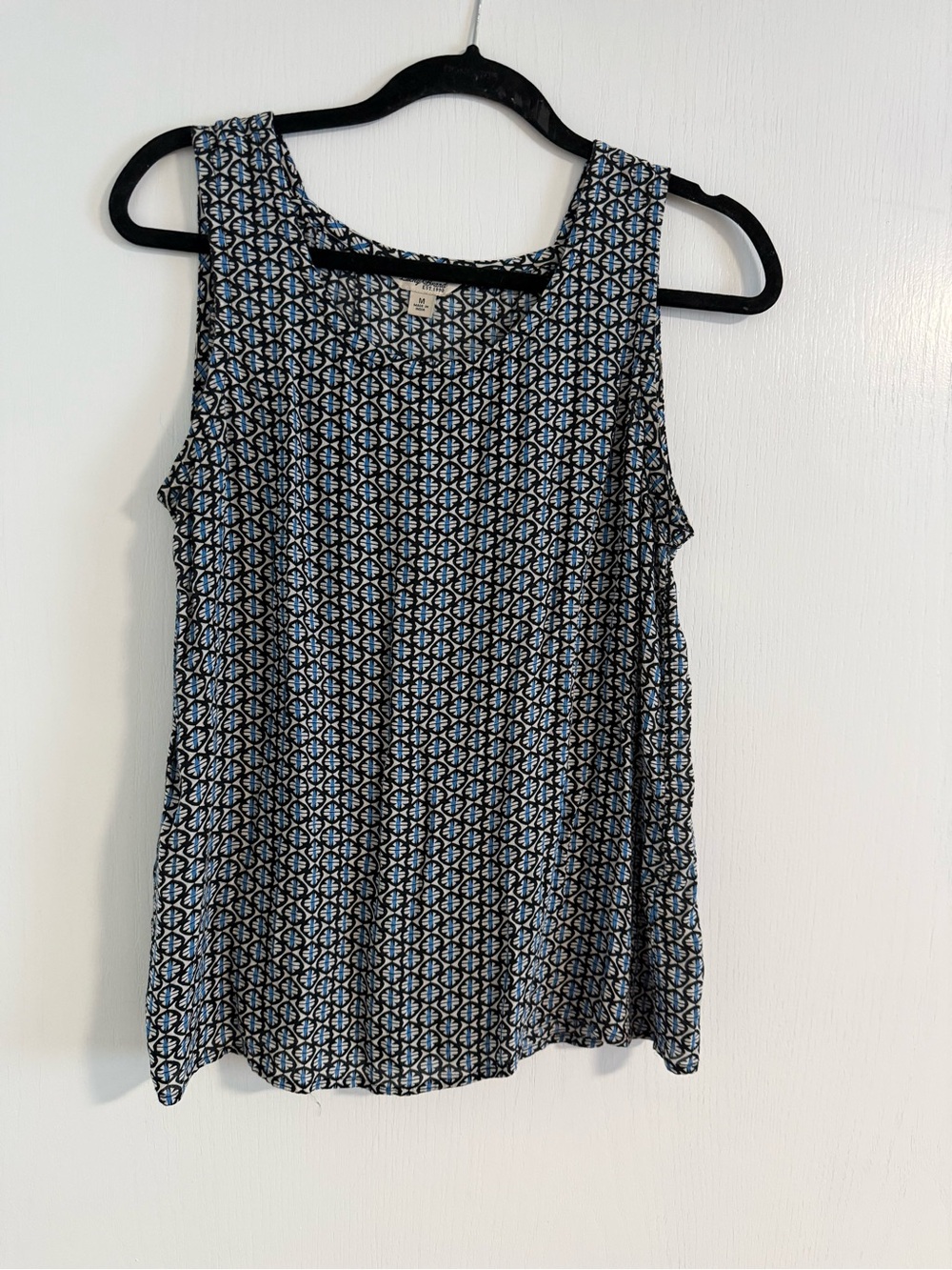 Lucky Brand Black and Blue Geometric Scoop Tank size medium